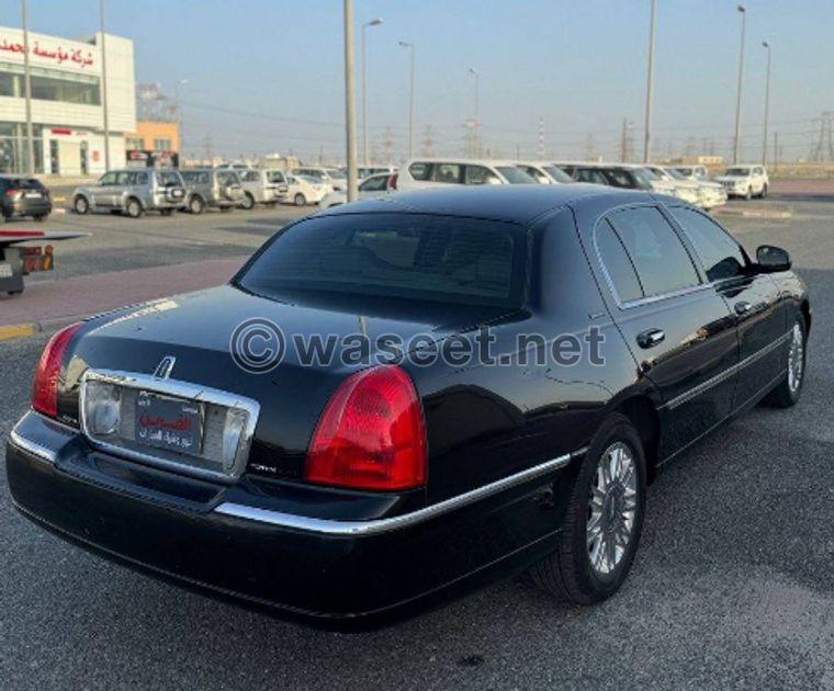 Lincoln Town Car Model 2011 2