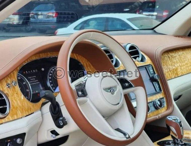 Bentley Bentyaga V12 model 2017 5