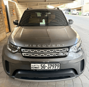 Land Rover Discovery model 2018 
