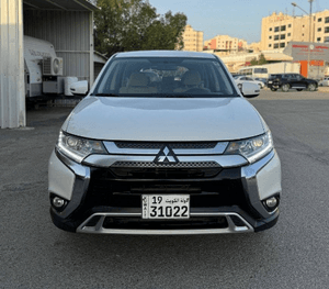 Mitsubishi Outlander model 2020 for sale