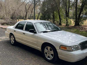 Ford Crown Victoria model 2003 for sale