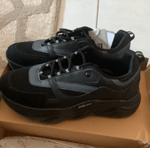 Dark Seer sports shoes 