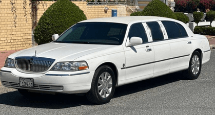 To sell Lincoln Town Car model 2004