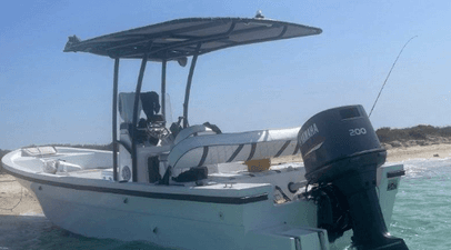 For sale a 22-foot Al-Jerawi cruiser